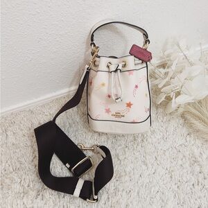 NWT!! Coach Dempsey Drawstring Bucket Bag 15 With Shooting Star Print